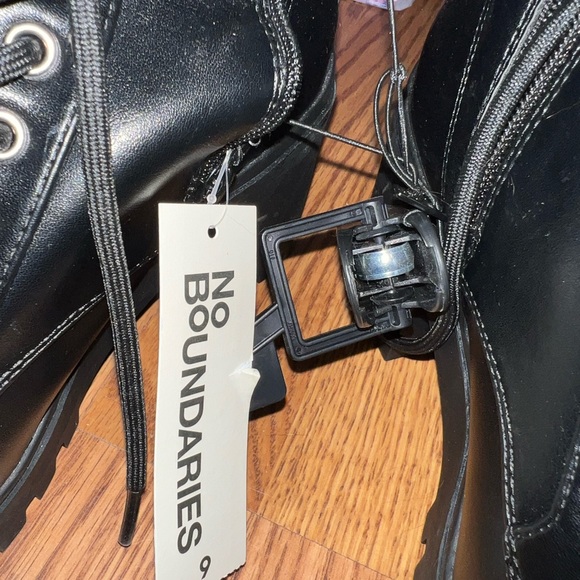 No Boundaries Black Combat Boots - Picture 5 of 5